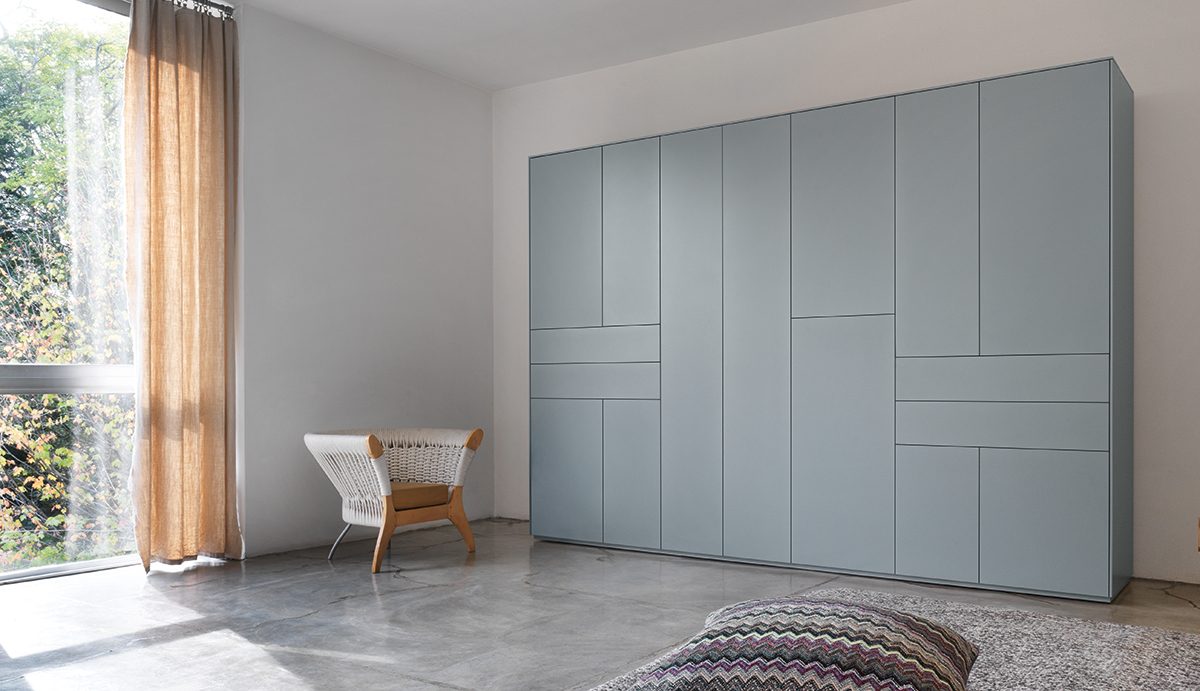 LINE CABINET